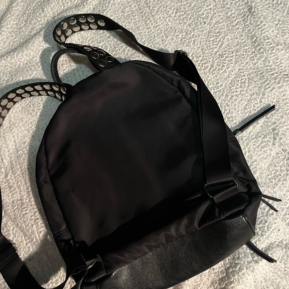 Steve Madden backpack with studded straps - Picture 7 of 9